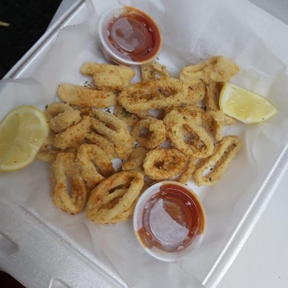 Crispy Fried Calamari: A Seafood Delight